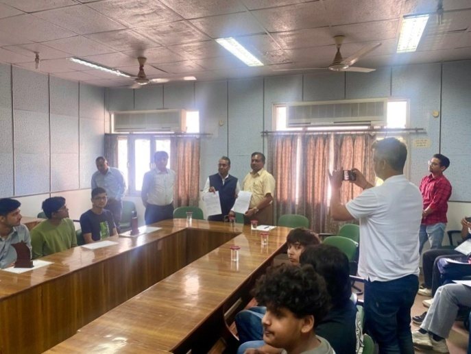 Interaction with students and faculty — Lecture
